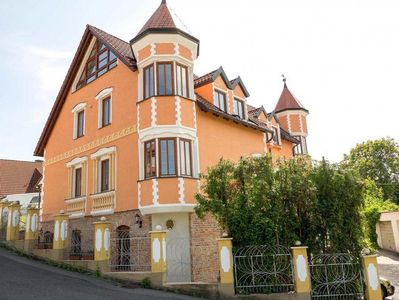 Schlossartiges MFH/Mehrgenerationenhaus, gehoben und attraktive Rendite