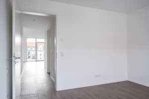 Wohnen im Park - sonnige 3-Zimmer Wohnung im 1. OG mit Blick ins Grüne – Theo-Neubauer-Straße 20, 99085 Erfurt – Vorschaubild 8