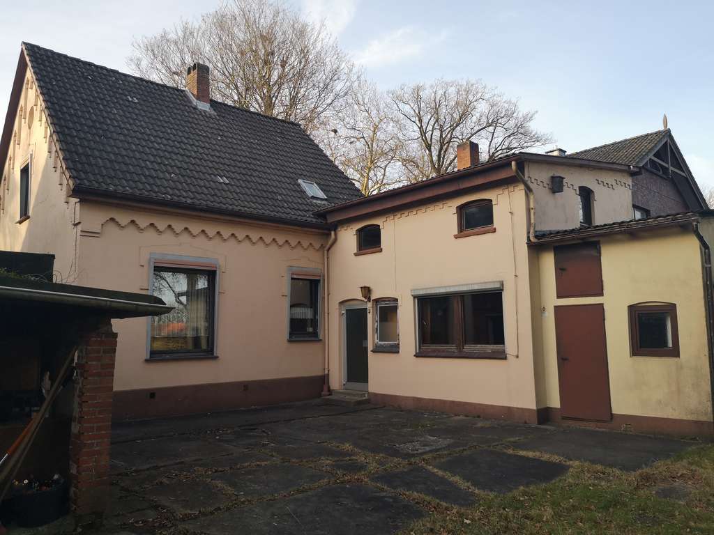 Immobilie in Kellinghusen - Renovierungsbedürftiges EFH in traumhafter Lage direkt an der Stör in Kellinghusen zu verkaufen - Bild 1