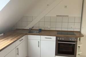 Lebendig wohnen in Pempelfort: 2,5-Zimmer-Dachgeschosswohnung – Liebigstraße 18, 40479 Pempelfort, Düsseldorf – Vorschaubild 2