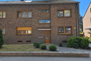 Hochwertig modernisierte EG-Whg mit ca. 146 m² Wohn-/Nutzfläche und ca. 150 m² Garten in Oberhausen