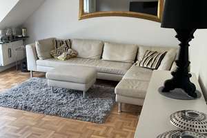 Modernisierte 3-Raum-Wohnung mit 2 Balkonen und Einbauküche in Düsseldorf