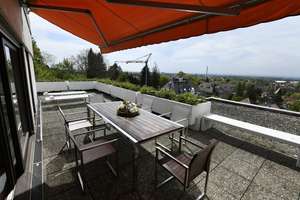 Panorama-Terrassenwohnung mit außergewöhnlicher Aussicht über Heidelberg- Wohnen wie im eigenen Haus – Die vollständige Adresse der Immobilie erhältst du vom Anbieter., 69121 Handschuhsheim, Heidelberg – Vorschaubild 4