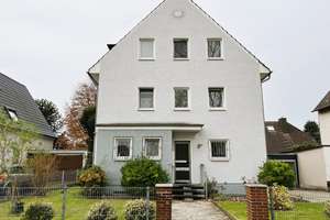 Freistehendes Dreifamilienhaus in gewachsener Wohnlage – Die vollständige Adresse der Immobilie erhältst du vom Anbieter., 46047 Bermensfeld, Oberhausen – Vorschaubild 4