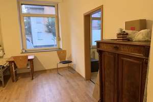Drei Zimmer MÖBLIERT Raum für neue Ideen – Gerhardstraße 46, 47137 Mittelmeiderich, Duisburg – Vorschaubild 2