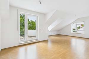 Charmante Dachgeschosswohnung mit Balkon & Loggia – Die vollständige Adresse der Immobilie erhältst du vom Anbieter., 86343 Königsbrunn – Vorschaubild 2