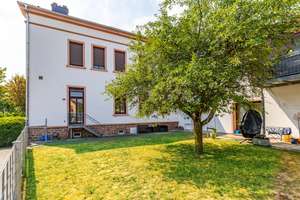 Hanau Alt-Kesselstadt: Gemütliche 4-Zimmer-Altbau-Wohnung in ruhiger und beliebter Wohnlage – Die vollständige Adresse der Immobilie erhältst du vom Anbieter., 63454 Kesselstadt, Hanau – Vorschaubild 2