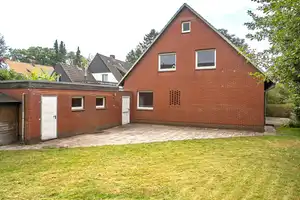 Vielseitig nutzbares Wohnhaus in ruhiger Wohnlage – Oldenburg (Oldenburg) – Vorschaubild 1