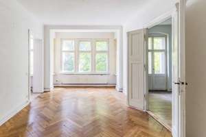 Familienfreundliche 4-Zimmer-Wohnung mit Südbalkon und großzügigem Schnitt