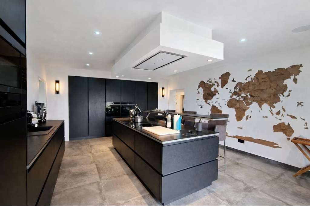 Immobilie in Tellingstedt - Kernsaniertes Einfamilienhaus mit großem Grundstück & Naturblick - Bild 1