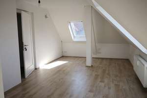Wohnen mit Charakter: 2-Zimmer-Dachgeschosswohnung in Duisburg-Duissern – Heckenstraße 15, 47058 Duissern, Duisburg – Vorschaubild 4