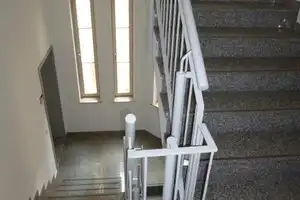 direkt neben der UNI / WG geeignete, großzügige 2 Zi. Wohnung mit Wohnküche / EBK zu vermieten – Kaulenberg 4, 6108 Halle (Saale) – Vorschaubild 3