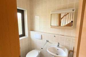 Eins-Zweifamilienhaus in schöner Wohnlage - Kleinkarlbach – Die vollständige Adresse der Immobilie erhältst du vom Anbieter., 67271 Kleinkarlbach – Vorschaubild 5