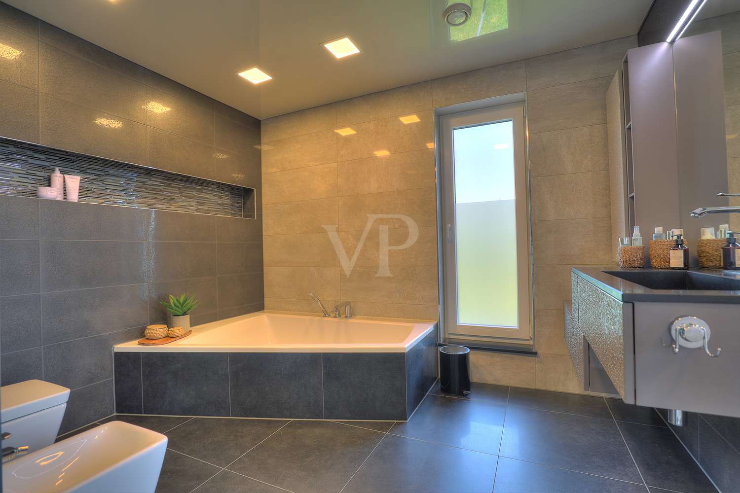 Immobilie in Gemmingen - Zeitlose Architektur in naturnaher Lage – Einfamilienhaus in einer ganz besonderen Art - Bild 16