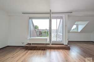 Großzügige Dachgeschoß-Wohnung in Derendorf – Kriegerstr. *, 40468 Düsseldorf – Vorschaubild 3