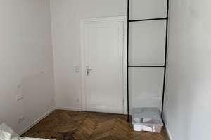 Stilvolle, vollständig renovierte 2,5-Zimmer-Wohnung mit Einbauküche in München Neuhausen – Schulstraße 43, 80634 Neuhausen, München – Vorschaubild 4