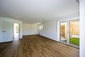 Top moderne, neue Doppelhaushälfte KFW40 inkl. Garten, Carport, Geräteraum und 2 Stellplätze – Zum Moos 7, 87772 Pfaffenhausen – Vorschaubild 7