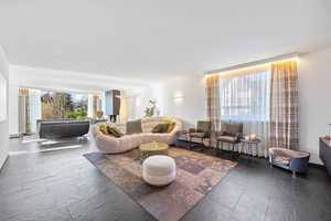 Stilvolles Wohnen im Architektenhaus mit privatem Poolparadies in Bestlage – Neuss (Rhein-Kreis) – Vorschaubild 5