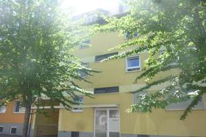 Bad Cannstatt, kleine 1-ZW im DG, Sitz-Duschwanne, Parkplatz – Teinacherstraße 6, 70372 Kurpark, Stuttgart – Vorschaubild 3