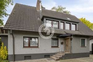 Sanierertraum mit Pool – zuerst anpacken, dann abtauchen.
Wohnen in beliebter Lage! – 44359 Mengede (Ortsteil), Dortmund – Vorschaubild 1