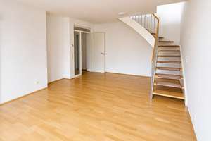 Helle 3-Zimmer-Maisonettewohnung mit Galerie und Balkon – 65191 Sonnenberg, Wiesbaden – Vorschaubild 3