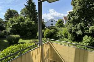 Neu renoviert: 2-Zi.-Whg und Balkon in Stuttgart