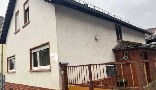 Bild von Renovierungsbedürftiges Einfamilienhaus mit Anbau