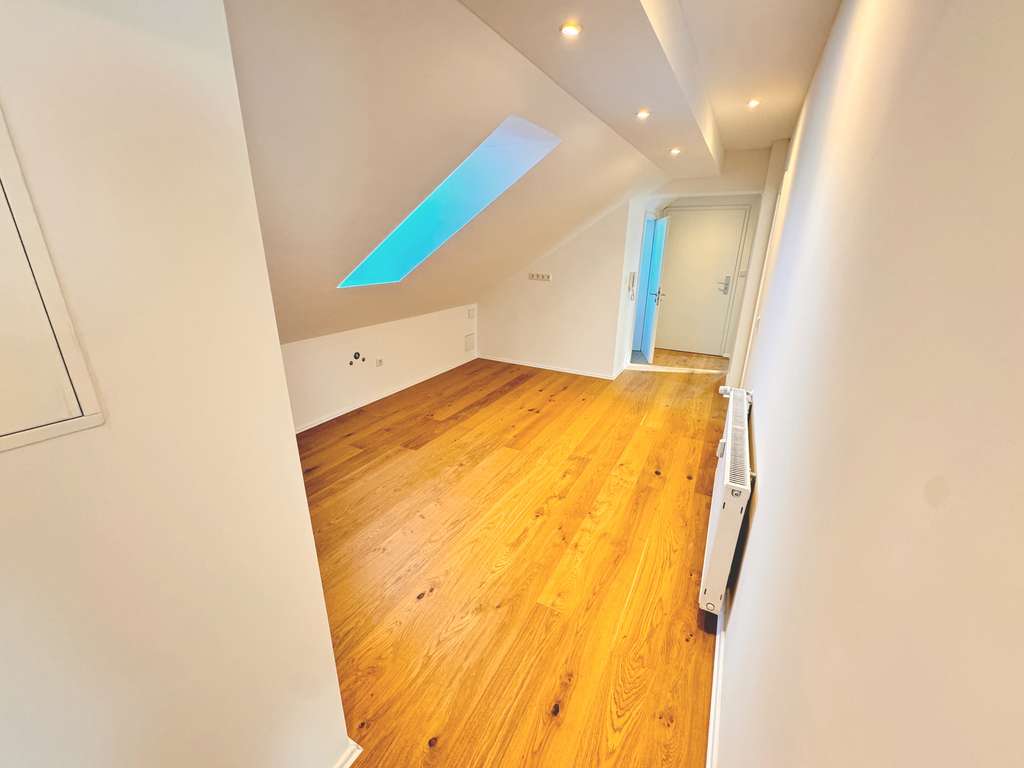 Immobilie in Burgthann - Provisionsfrei: Renovierte 3 Zimmer Wohnung in Burgthann mit Stellplatz und Garage - Bild 0