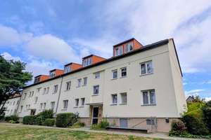 Willkommen in Ihrer Wohlfühloase: Lichtdurchflutete 3-Zimmer-Wohnung im Grünen mit Balkon – Die vollständige Adresse der Immobilie erhältst du vom Anbieter., 13593 Wilhelmstadt, Berlin – Vorschaubild 1