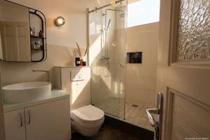 3-Zi.-Altbaujuwel mit Balkon und historischem Kachelofen im idyllischen Komponistenviertel – Die vollständige Adresse der Immobilie erhältst du vom Anbieter., 22083 Barmbek-Süd, Hamburg – Vorschaubild 13