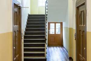Einladende 2-Zi.-Wohnung im schönen Altbauhaus in perfekter Lage Berlin-Kreuzberg! (Eigennutzoption) – Freiligrathstraße 11, 10967 Kreuzberg, Berlin – Vorschaubild 4