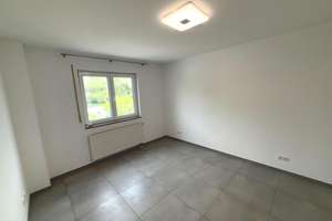 KILIAN IMMOBILIEN!  PERFEKTE 4 ZI. WOHNUNG AUS 2006 MIT 104 M² IM 1. OG EINES 3-PART.-H. IN HIP! EBK – Die vollständige Adresse der Immobilie erhältst du vom Anbieter., 91161 Hilpoltstein – Vorschaubild 42