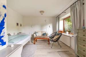 Gepflegtes Zweifamilienhaus mit Gartenidylle - Wohnen in ruhiger Lage von Wellingsbüttel – Die vollständige Adresse der Immobilie erhältst du vom Anbieter., 22391 Wellingsbüttel, Hamburg – Vorschaubild 4