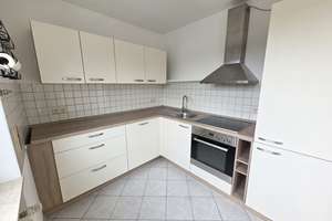 Ruhig gelegene 3-Zi-Wohnung im obersten Geschoss mit EBK, Balkon & Gartennutzung, Garage optional – Die vollständige Adresse der Immobilie erhältst du vom Anbieter., 97082 Steinbachtal, Würzburg – Vorschaubild 4