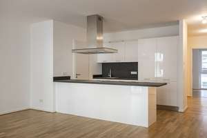 3,5-Raum-Wohnung mit Balkon & EBK & 2 Bädern