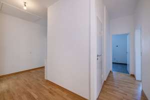 Wohnen mit Charakter – außergewöhnliche Dachgeschosswohnung mit großer Terrasse im Bismarckviertel – Die vollständige Adresse der Immobilie erhältst du vom Anbieter., 47799 Cracau, Krefeld – Vorschaubild 6