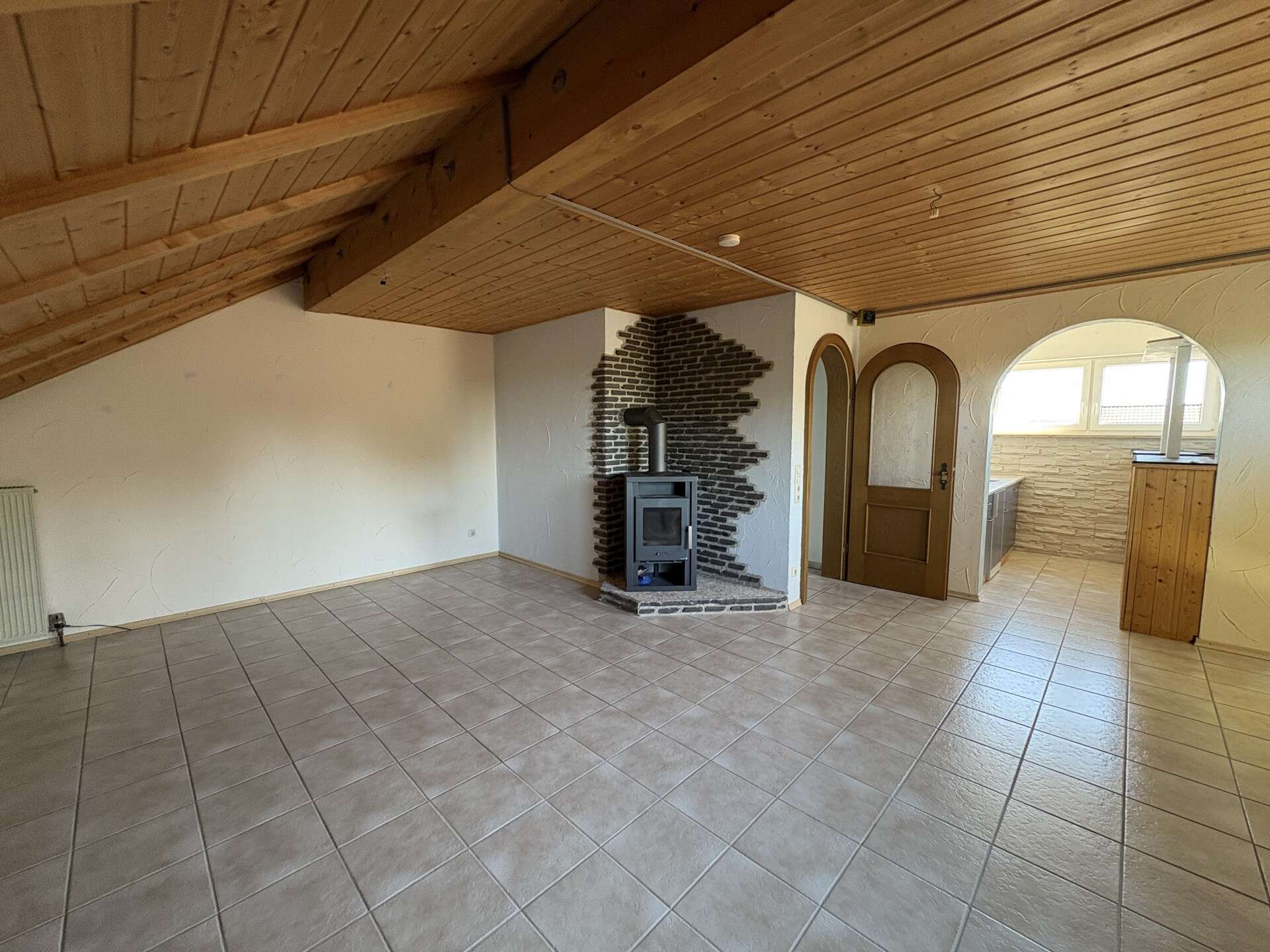 Immobilie in Mallersdorf-Pfaffenberg - Gepflegtes Einfamilienhaus mit Wintergarten in ruhiger Lage - Bild 12