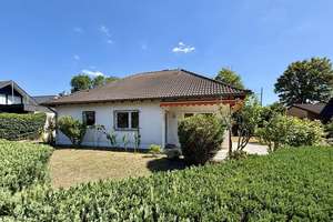Mein Domizil-alles auf einer Ebene! Freuen Sie sich auf diesen Bungalow in guter Nachbarschaft. – Die vollständige Adresse der Immobilie erhältst du vom Anbieter., 53604 Bad Honnef – Vorschaubild 1