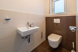 Neuwertiges EFH in ruhiger Sackgasse mit Garten, PV und Wärmepumpe – Die vollständige Adresse der Immobilie erhältst du vom Anbieter., 74252 Massenbachhausen – Vorschaubild 19
