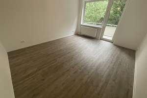 2,5 Zimmer-Wohnung mit Balkon und Tageslichtbad mit Wanne – Eutiner Str. 30, 23554 Sankt Lorenz Nord, Lübeck – Vorschaubild 3