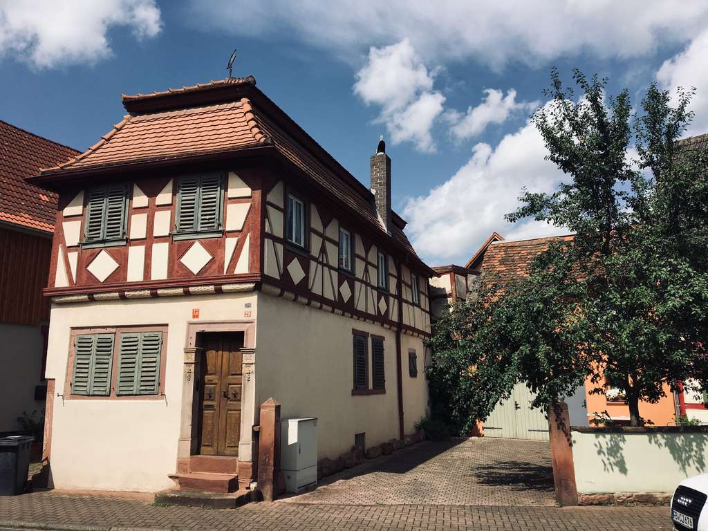 Immobilie in Kleinheubach - Historisches Zuhause - bezauberndes Fachwerkhäuschen in der Nähe von Miltenberg! - Bild 0