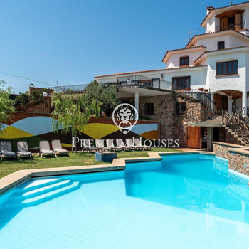 Freistehendes Designhaus in Riudecanyes