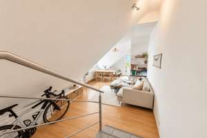 Kapitalanlage mit Charme – Individuelle 2-Zi-Dachgeschosswohnung (2003) in Köln-Sülz – Die vollständige Adresse der Immobilie erhältst du vom Anbieter., 50937 Sülz, Köln – Vorschaubild 5