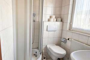 **Ihr neues Zuhause**Doppelhaushälfte mit sonnigem Garten in begehrtem Stadtteil von Pforzheim – Die vollständige Adresse der Immobilie erhältst du vom Anbieter., 75179 Arlinger, Pforzheim – Vorschaubild 6