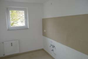 Stilvoll wohnen mit Balkon, Design-Bodenbelag und Einbauküche – Danziger Str. 3, 38440 Wohltberg, Wolfsburg – Vorschaubild 9