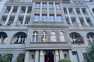 Große Wohnung mit Balkon und Terrasse in sehr guter Lage – Undinestraße 8, 12203 Lichterfelde, Berlin – Vorschaubild 13