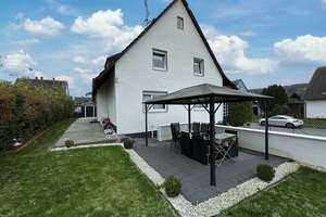 Großzügiges Ein- bis Zweifamilienhaus mit Garage und Garten! – Die vollständige Adresse der Immobilie erhältst du vom Anbieter., 95500 Heinersreuth – Vorschaubild 3