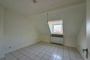 Renovierte 3-Zimmer Dachgeschosswohnung in Gelsenkirchen – Gewerkenstr 13, 45881 Schalke, Gelsenkirchen – Vorschaubild 4