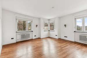 Großzügige 4 Zimmerwohnung mit gutem Zuschnitt in ruhiger Lage