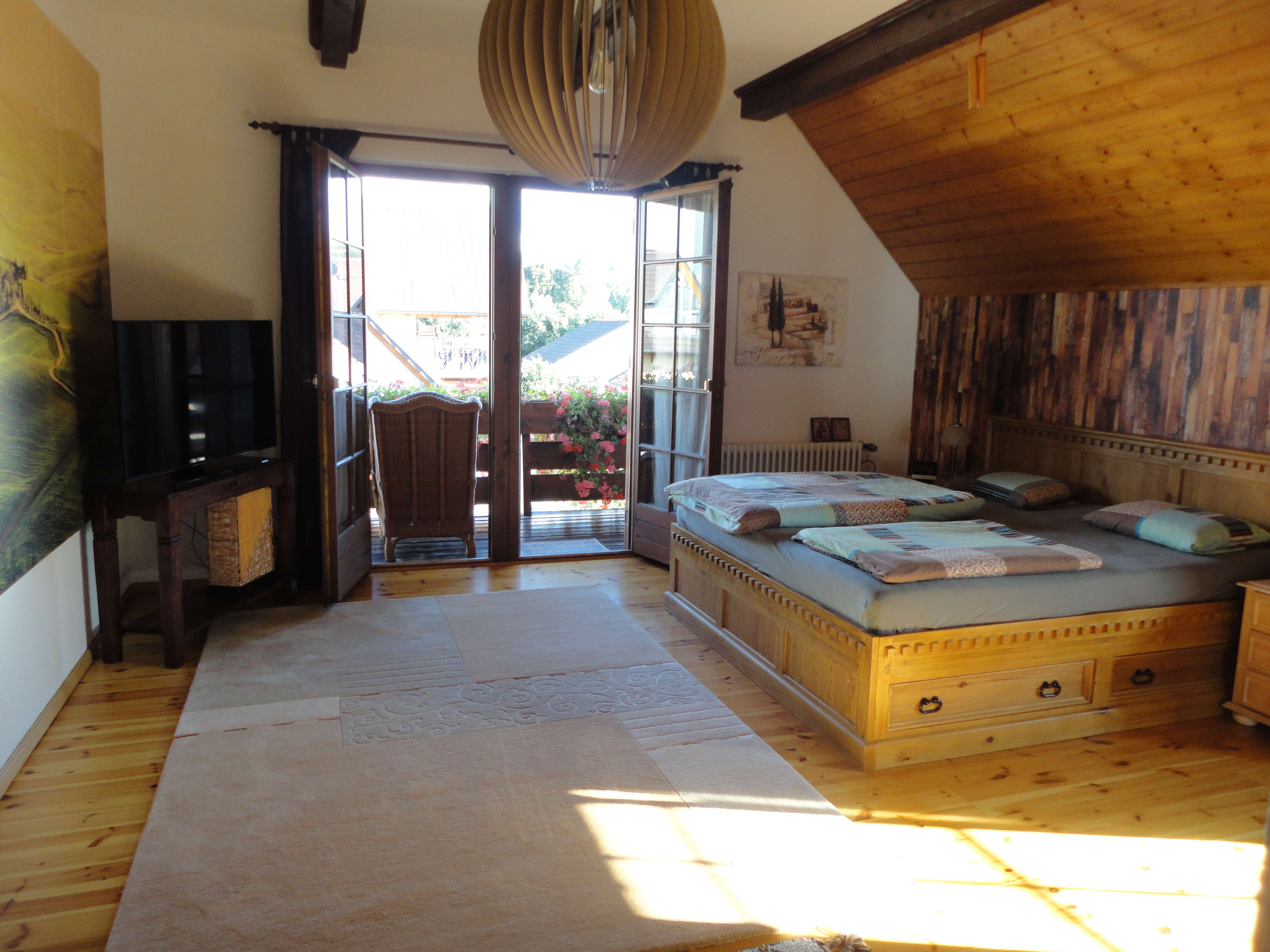 Immobilie in Herbolzheim - Großzügiges Einfamilienhaus Herbolzheim Wagenstadt mit Einliegerwohnung und Doppelgarage - Bild 11